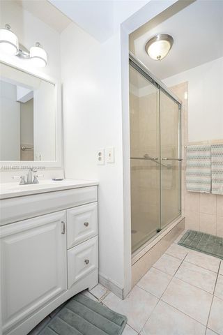 3350 Torremolinos Ave F-40, Doral, FL 33178