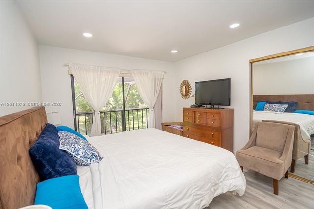 3350 Torremolinos Ave F-40, Doral, FL 33178
