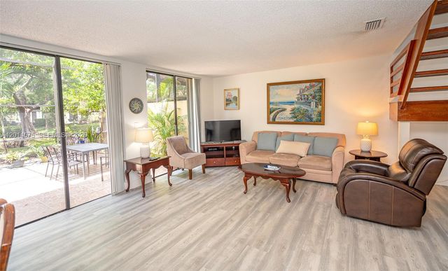 3350 Torremolinos Ave F-40, Doral, FL 33178