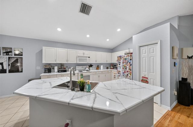 5839 MONTFORD DRIVE, Zephyrhills, FL 33541