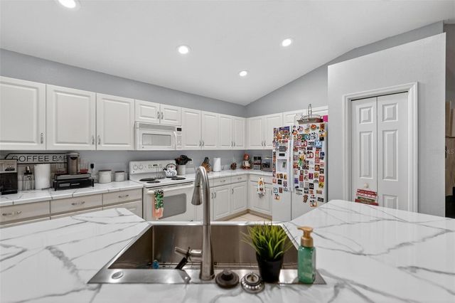 5839 MONTFORD DRIVE, Zephyrhills, FL 33541