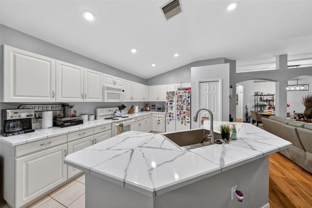 5839 MONTFORD DRIVE, Zephyrhills, FL 33541