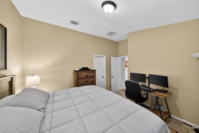 5839 MONTFORD DRIVE, Zephyrhills, FL 33541