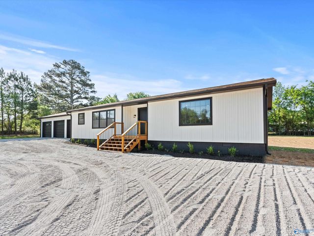 146 Lark Lane, Harvest, AL 35749