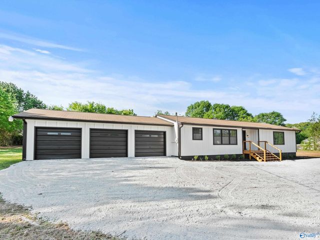 146 Lark Lane, Harvest, AL 35749