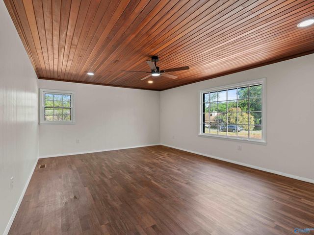 146 Lark Lane, Harvest, AL 35749