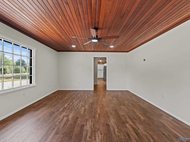 146 Lark Lane, Harvest, AL 35749