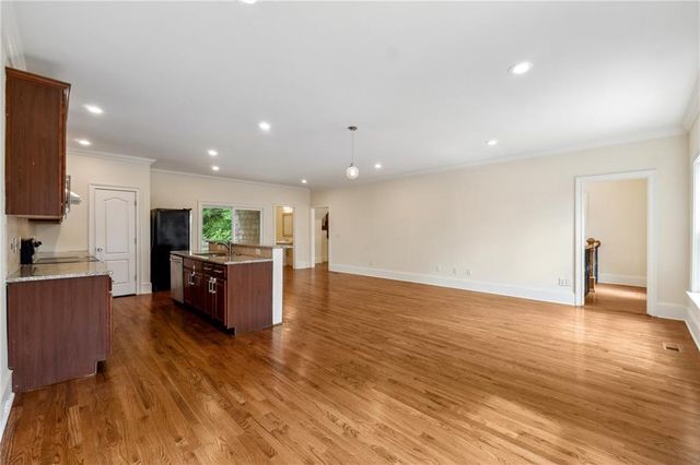 1303 N Druid Hills Road NE, Brookhaven, GA 30319
