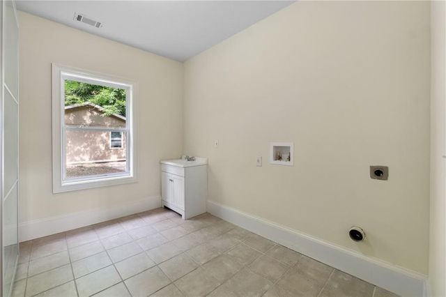 1303 N Druid Hills Road NE, Brookhaven, GA 30319