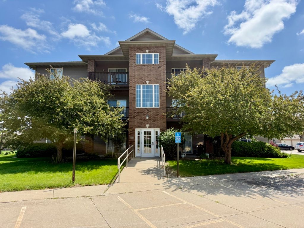505 Penn Court 3, North Liberty, IA 52317