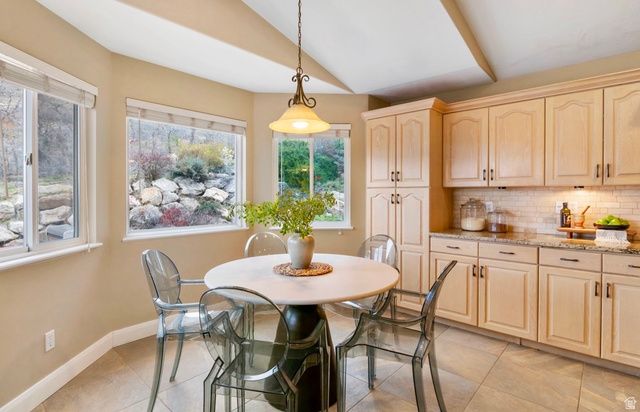 874 AVALON HILLS DR, Ogden, UT 84404