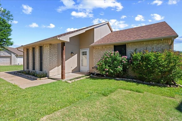 528 Carl C Senter Street, Forney, TX 75126