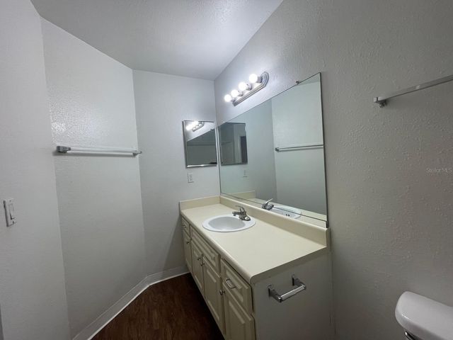 4708 WALDEN CIRCLE 1835, Orlando, FL 32811