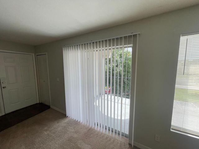4708 WALDEN CIRCLE 1835, Orlando, FL 32811