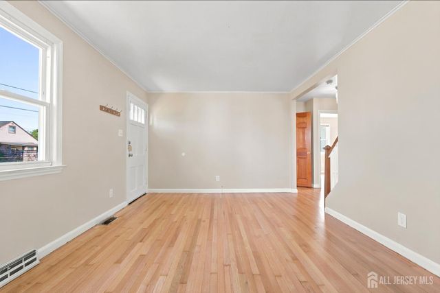 16 Eisenhower Avenue, Spotswood, NJ 08884