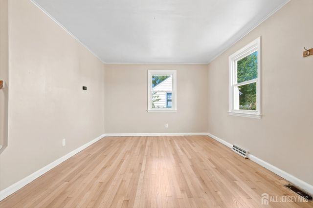 16 Eisenhower Avenue, Spotswood, NJ 08884