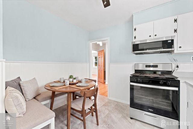 16 Eisenhower Avenue, Spotswood, NJ 08884