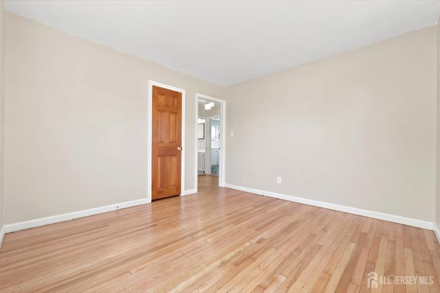 16 Eisenhower Avenue, Spotswood, NJ 08884