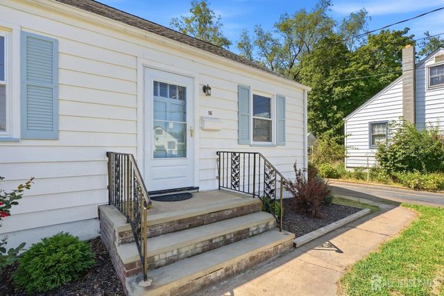 16 Eisenhower Avenue, Spotswood, NJ 08884