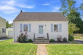 16 Eisenhower Avenue, Spotswood, NJ 08884