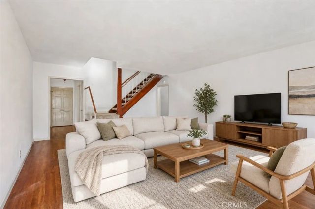 3672 Hackett, Long Beach, CA 90808