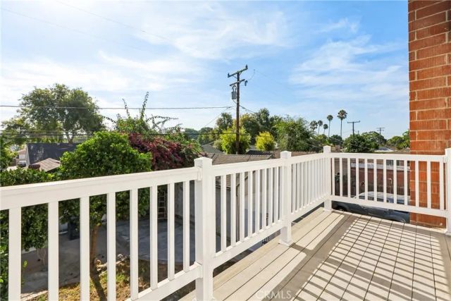 3672 Hackett, Long Beach, CA 90808