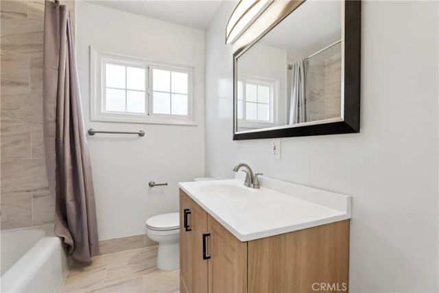 3672 Hackett, Long Beach, CA 90808