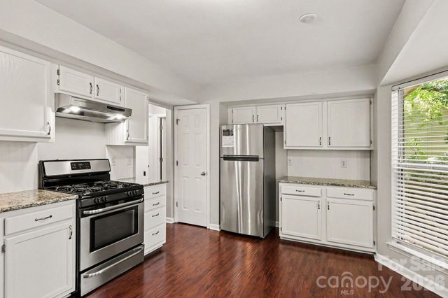8313 Belstead Brook Court, Charlotte, NC 28216