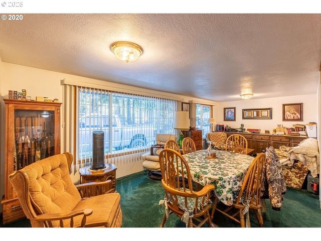 1960 RANCH Rd, Reedsport, OR 97467