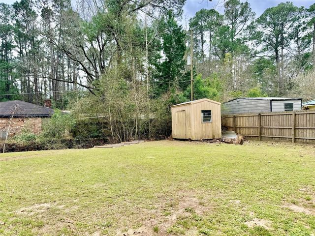 923 North Nellius Street, Woodville, TX 75979