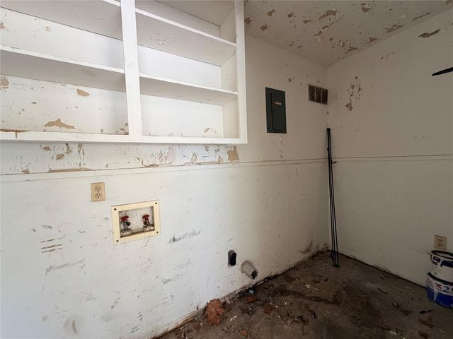 923 North Nellius Street, Woodville, TX 75979