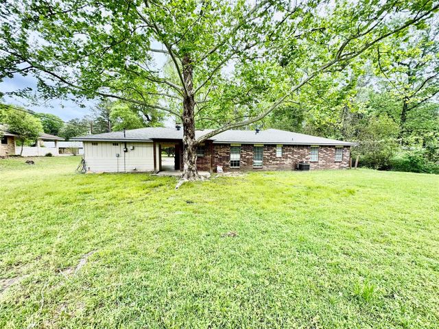 923 North Nellius Street, Woodville, TX 75979