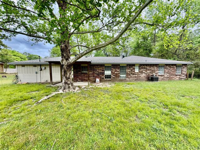 923 North Nellius Street, Woodville, TX 75979