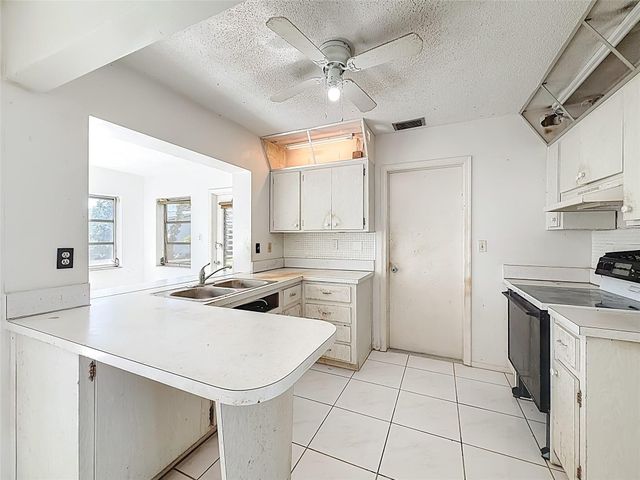 8310 NW 59th Court, Tamarac, FL 33321