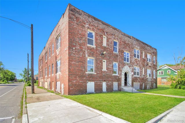 18055 Schoenherr Street, Detroit, MI 48205