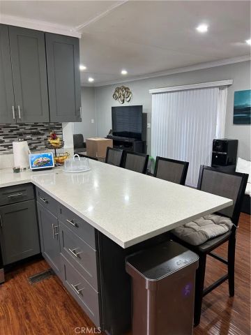 16600 Orange 48, Paramount, CA 90723