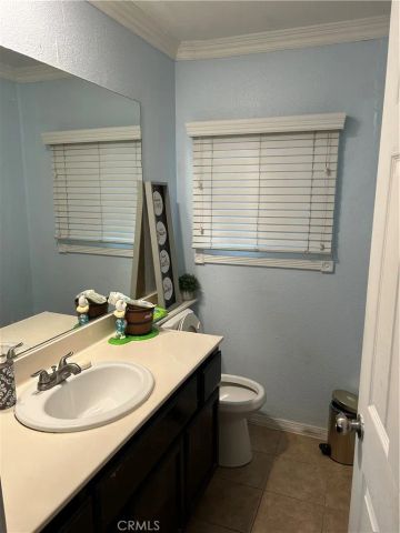 16600 Orange 48, Paramount, CA 90723
