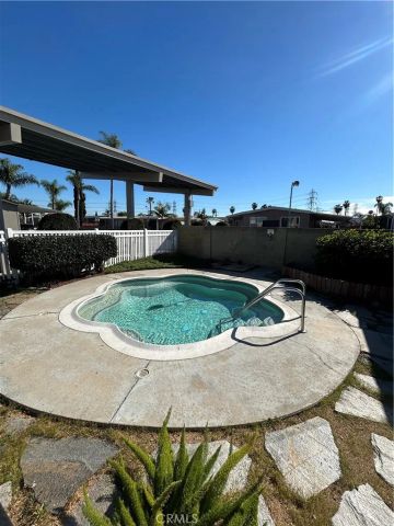 16600 Orange 48, Paramount, CA 90723