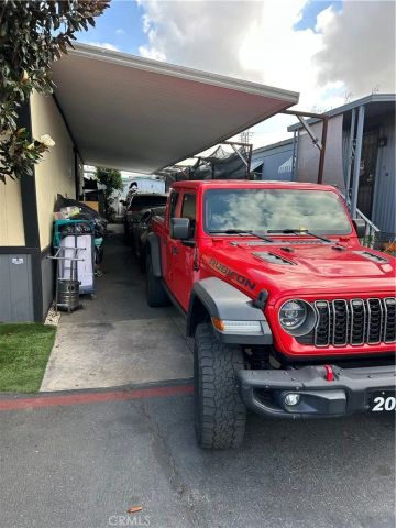 16600 Orange 48, Paramount, CA 90723