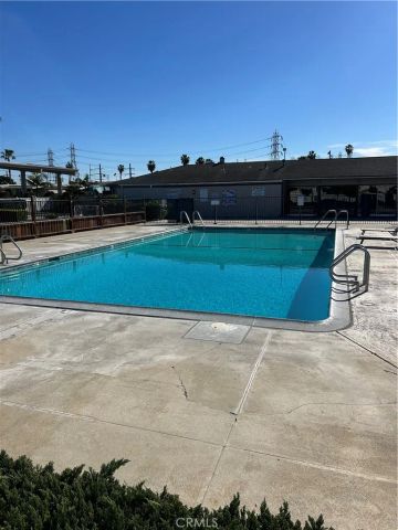 16600 Orange 48, Paramount, CA 90723