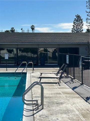 16600 Orange 48, Paramount, CA 90723