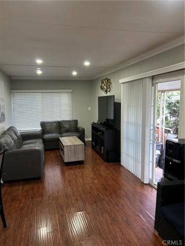 16600 Orange 48, Paramount, CA 90723