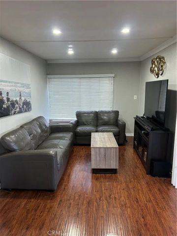 16600 Orange 48, Paramount, CA 90723