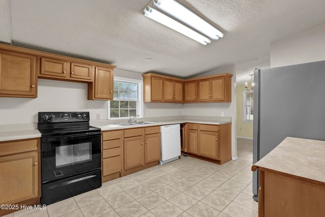 250 Bream Street, Holly Ridge, NC 28445