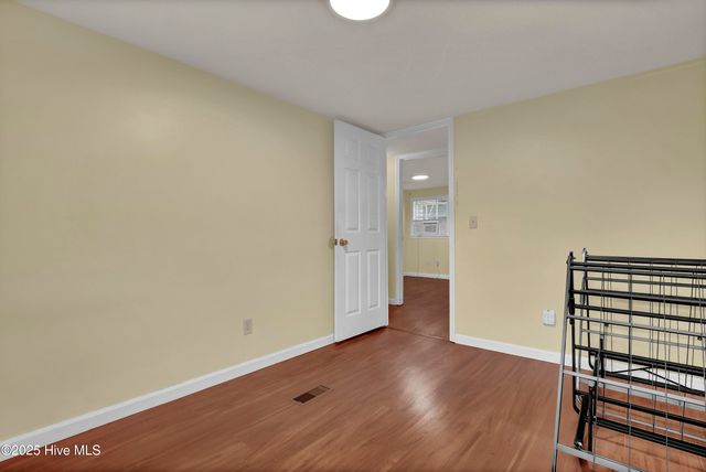250 Bream Street, Holly Ridge, NC 28445