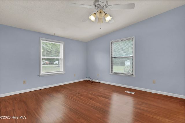 250 Bream Street, Holly Ridge, NC 28445