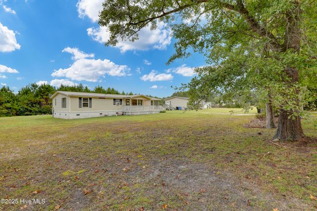 250 Bream Street, Holly Ridge, NC 28445