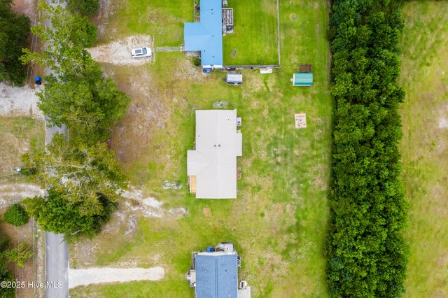 250 Bream Street, Holly Ridge, NC 28445