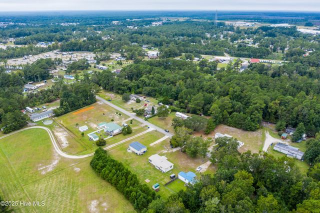 250 Bream Street, Holly Ridge, NC 28445