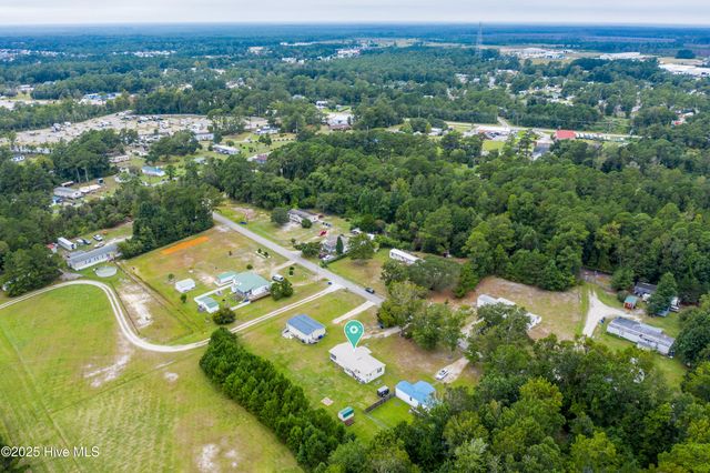 250 Bream Street, Holly Ridge, NC 28445